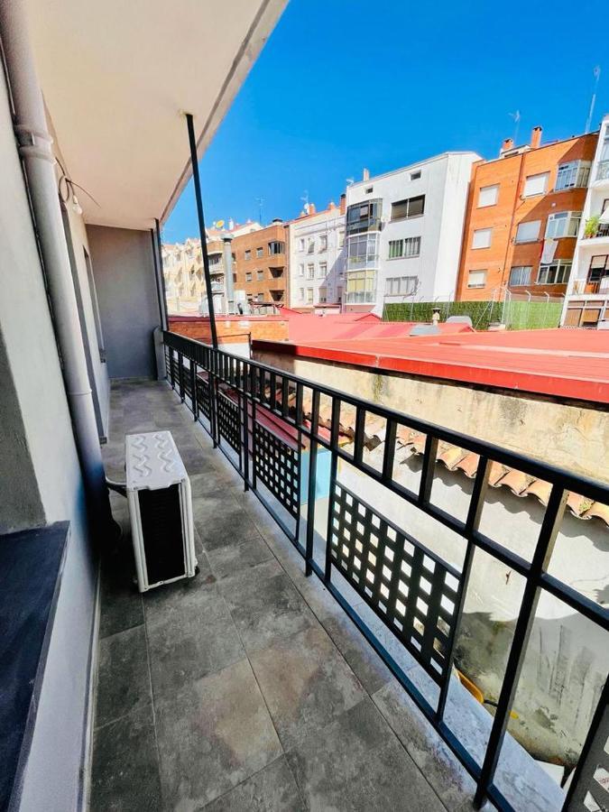 La Casa Del Rock Apartment Aranda de Duero Bagian luar foto