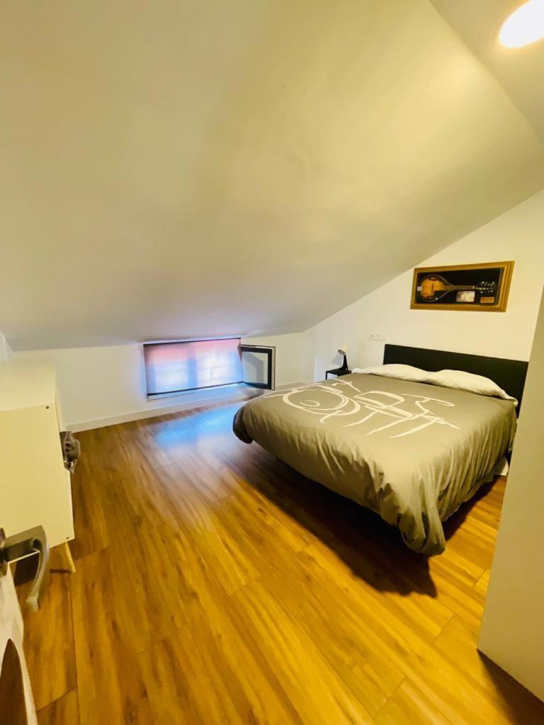 La Casa Del Rock Apartment Aranda de Duero Bagian luar foto